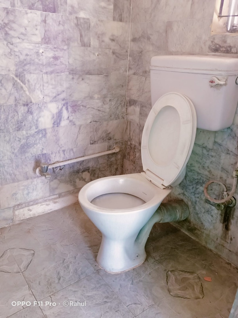 Semi Furnished 2bhk in Uzan Bazar, Guwahati, Assam, India for Rent